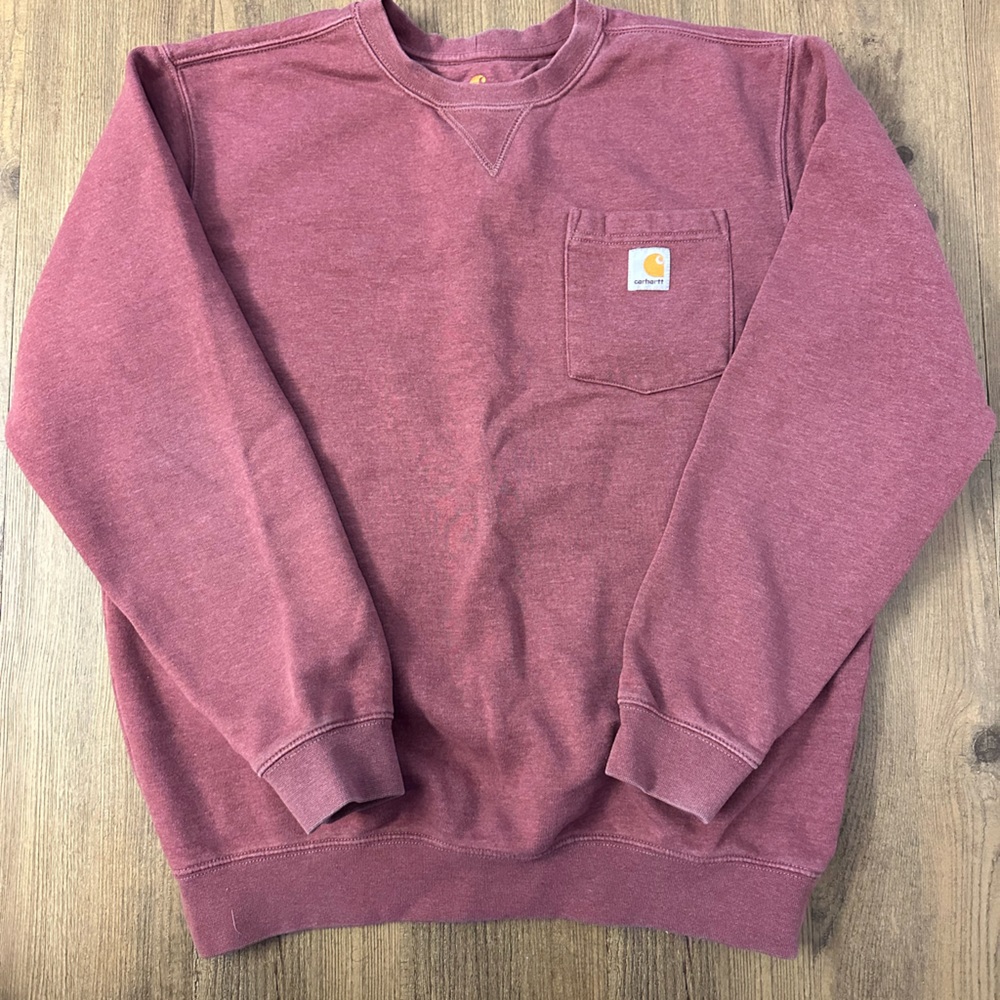 Carhartt sweatshirt, men’s size medium. Fits like a women’s large.